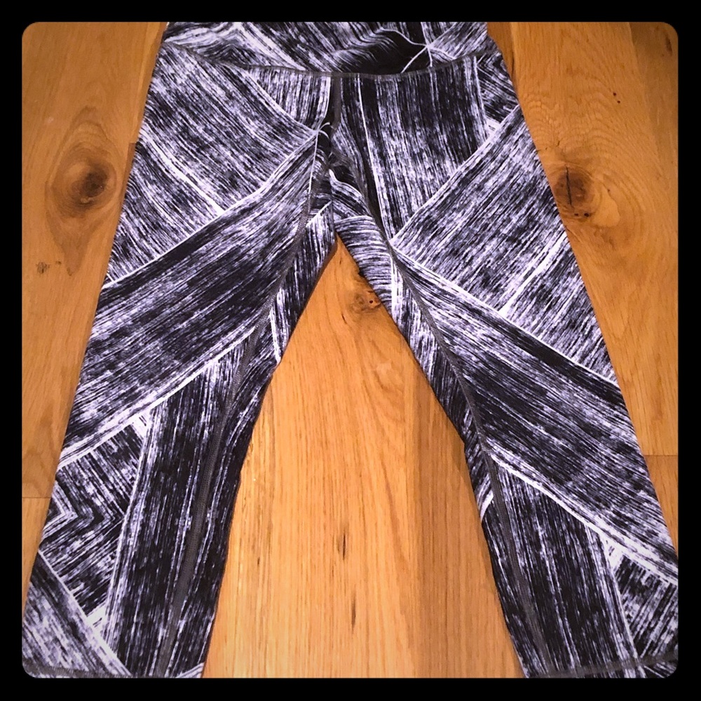 Lululemon wunder under crop leggings